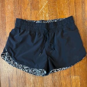 Lululemon “Choose A Side” Reversible Shorts Sz 8